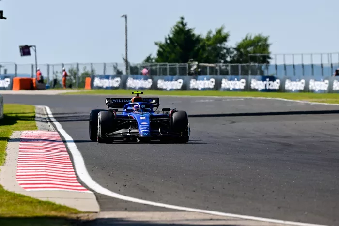 Logan Sargeant, Williams FW45 