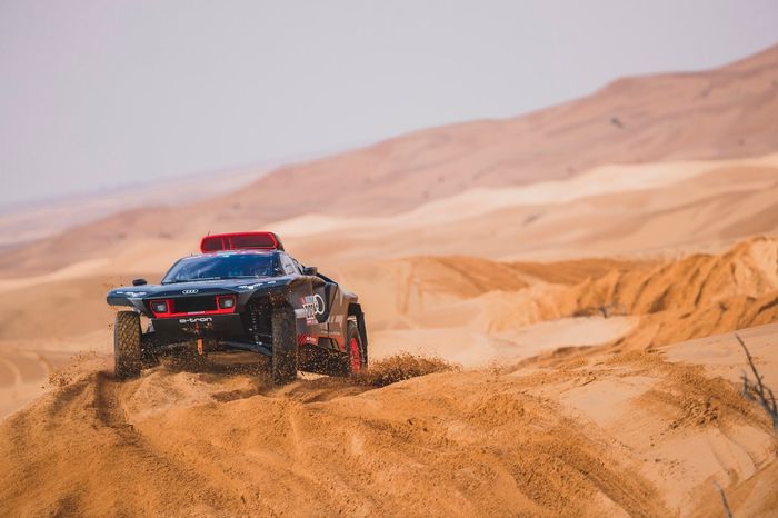 #202 Team Audi Sport Audi: Carlos Sainz, Lucas Cruz