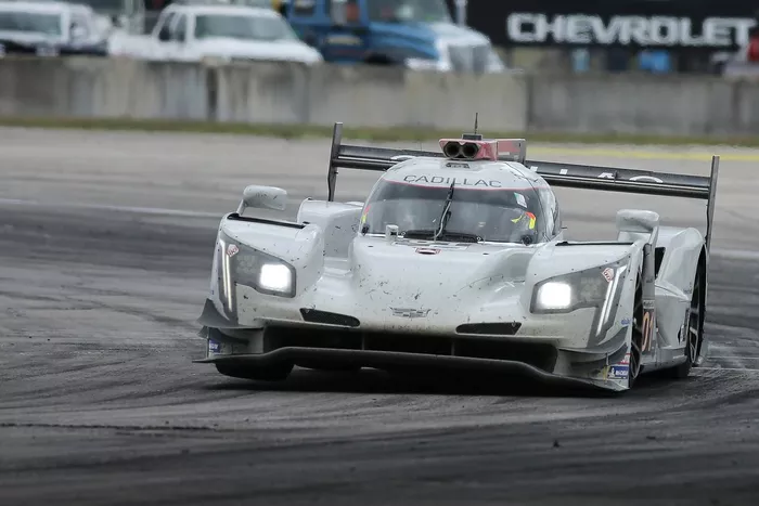 #01 Chip Ganassi Racing Cadillac DPi: Renger van der Zande, Scott Dixon, Kevin Magnussen