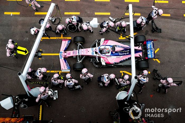Sergio Perez, Racing Point RP19, pit stop