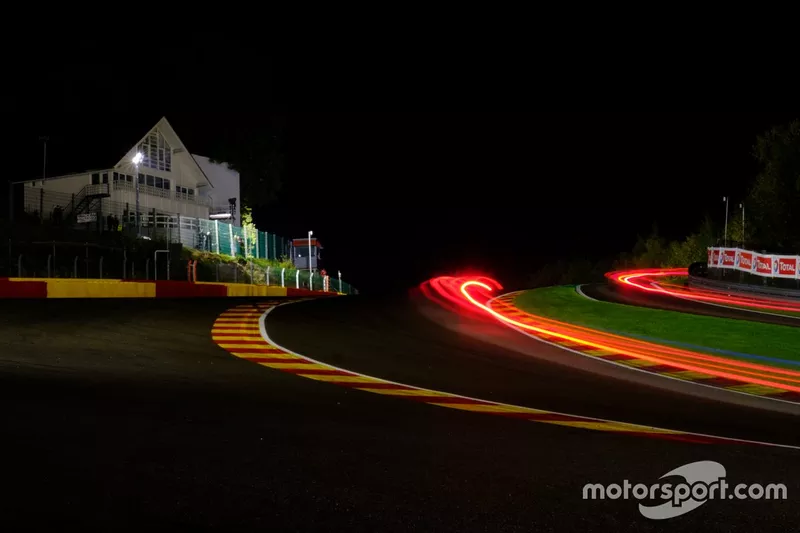 Le Raidillon di notte