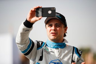 Felipe Massa, Venturi Formula E, films on his phone
