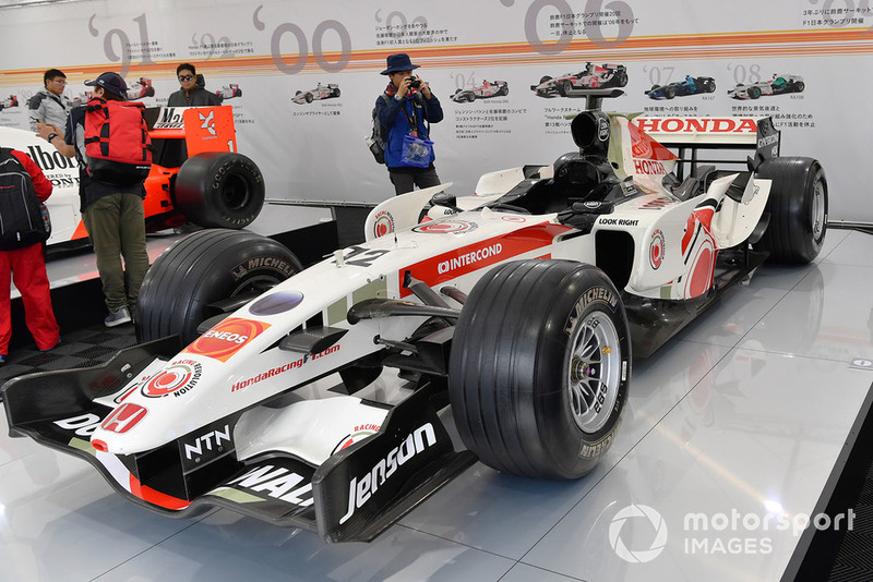 Автомобиль BAR Honda 006