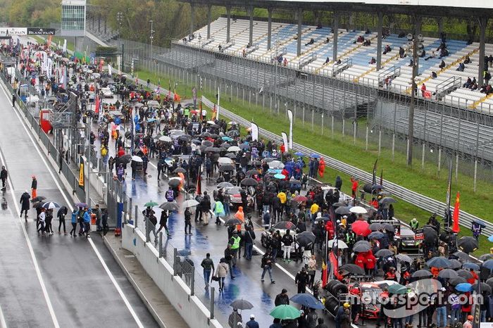Parrilla de salida de las Blancpain en Monza