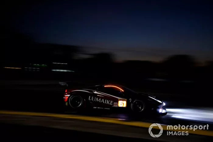 #61 Clearwater Racing Ferrari 488 GTE: Luis Perez Companc, Matteo Cressoni, Matthew Griffin