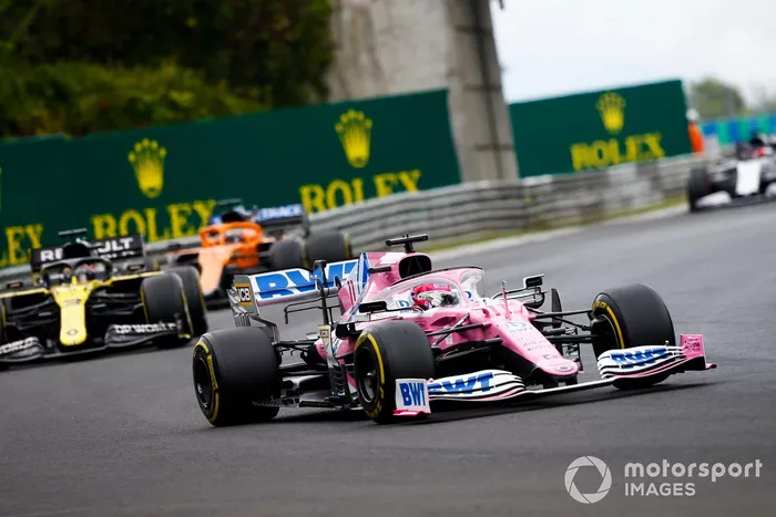 Sergio Pérez, Racing Point RP20, Daniel Ricciardo, Renault F1 Team R.S.20 
