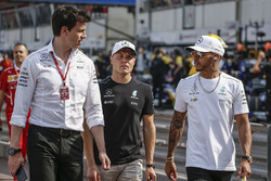 Toto Wolff, Mercedes AMG F1 Director of Motorsport, Valtteri Bottas, Mercedes AMG F1 and Lewis Hamilton, Mercedes AMG F1