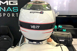 Хэштег #BillyWhizz на шлеме пилота Mercedes AMG F1 Валттери Боттаса