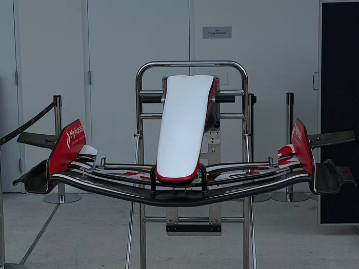 تفاصيل Haas VF-26