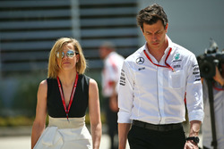 Toto Wolff, Direttore Esecutivo Mercedes GP con la moglie Susie Wolff
