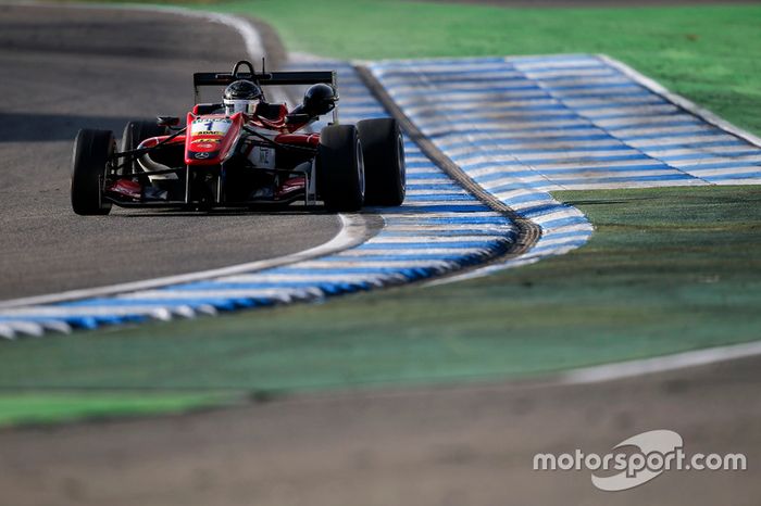 Lance Stroll venceu todas as três corridas da F3 europeia em Hockenheim, fechando a temporada com 14 vitórias.