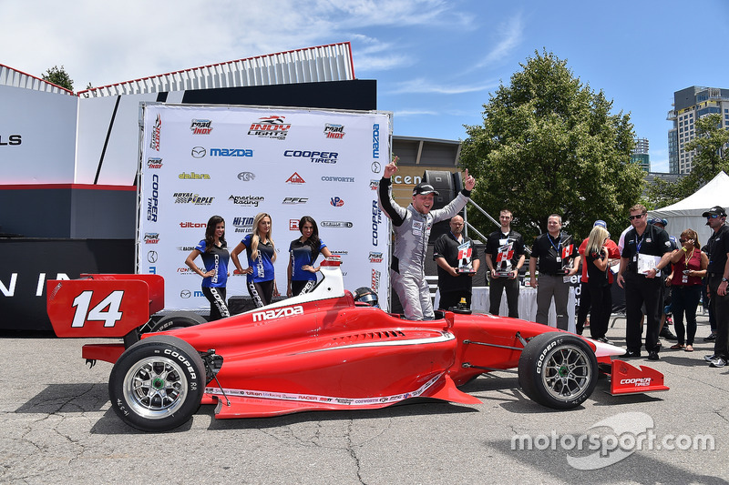 Ganador de la carrera Felix Rosenqvist, Belardi Auto Racing