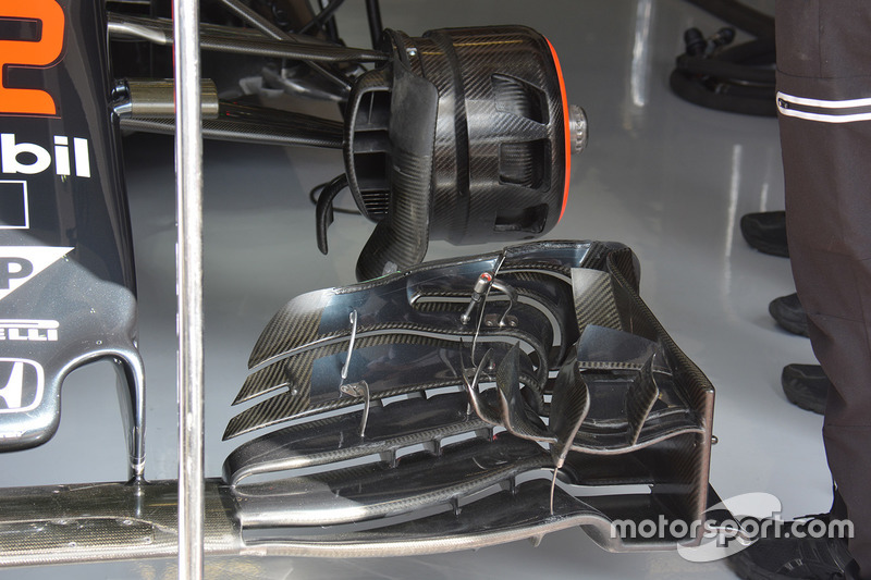 McLaren front wing detail