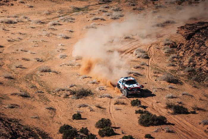 #217 X-raid Mini JCW Team Mini John Cooper Works Rally Plus: Krzysztof Hołowczyc, Łukasz Kurzeja