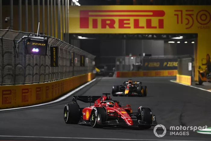 Charles Leclerc, Ferrari F1-75, Max Verstappen, Red Bull Racing RB18
