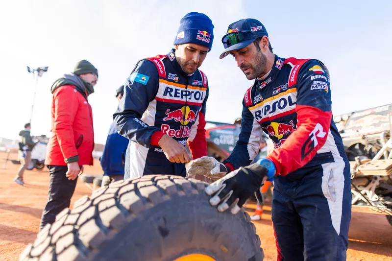 Toyota Gazoo Racing #203: Lucas Moraes, Armand Monleon