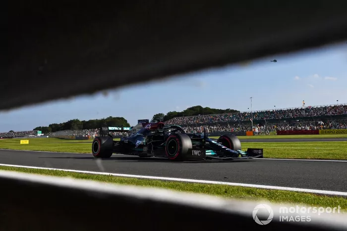 Lewis Hamilton, Mercedes W12