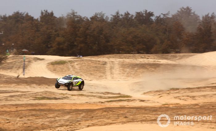 Mikaela Ahlin-Kottulinsky, Kevin Hansen, JBXE Extreme-E Team 