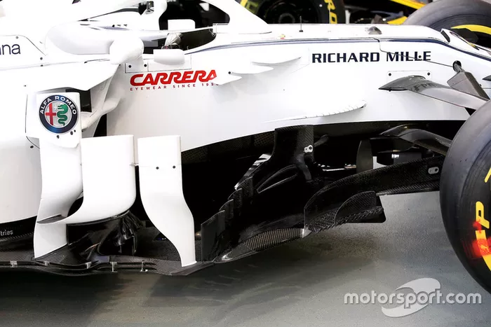 Bargeboards del Sauber C37 