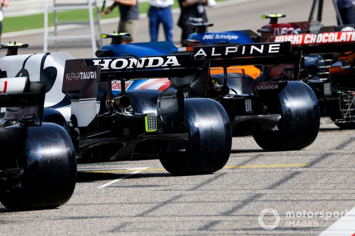 Pirelli en el AlphaTauri AT02 