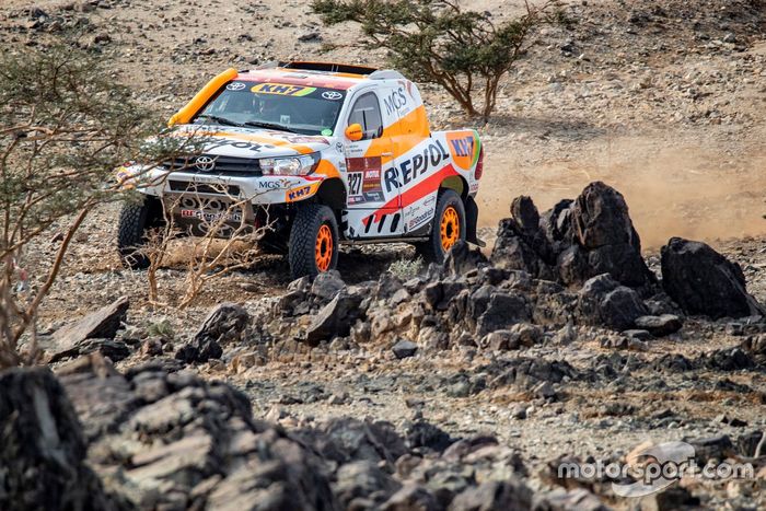 #327 Repsol Rally Team Toyota: Pujol Isidre Esteve, Txema Villalobos