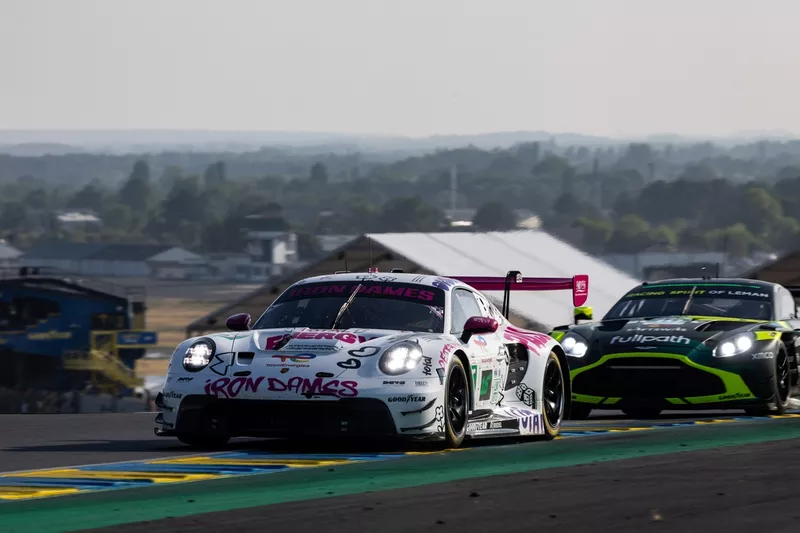  #85 Iron Dames Porsche 911 GT3 R LMGT3 : Celia Martin, Rahel Frey, Sarah Bovy