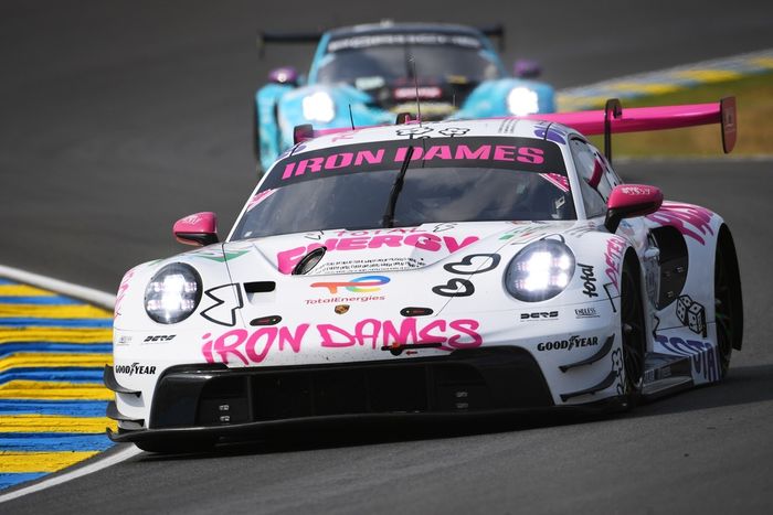 #85 Iron Dames Porsche 911 GT3 R LMGT3: Celia Martin, Rahel Frey, Michelle Gatting