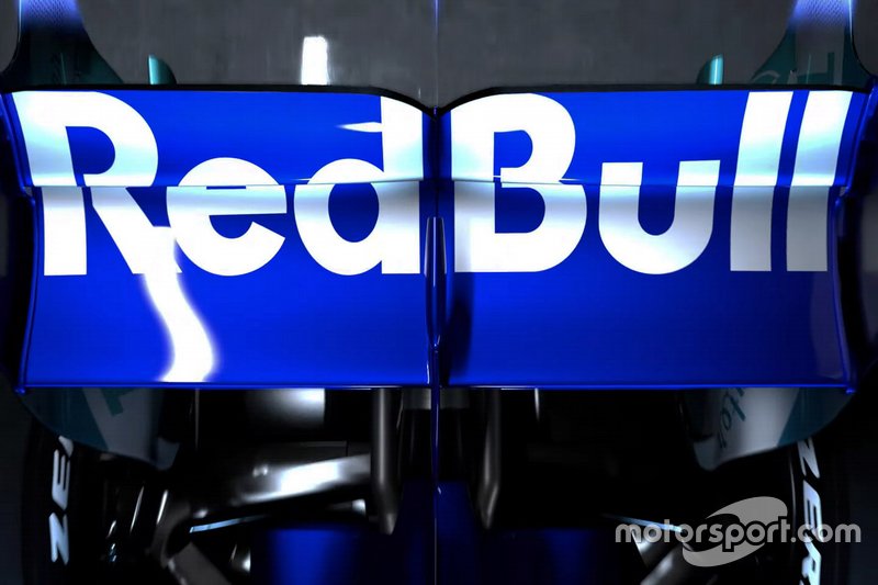 Detalle del alerón trasero de Scuderia Toro Rosso STR14
