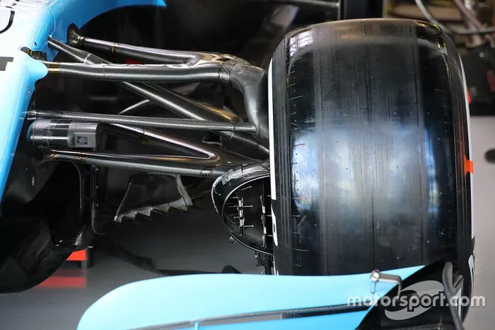 Williams Racing FW42 detalle de la suspensión delantera