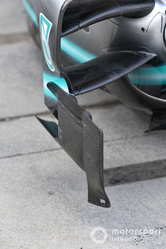 Mercedes AMG F1 W10 parçaları