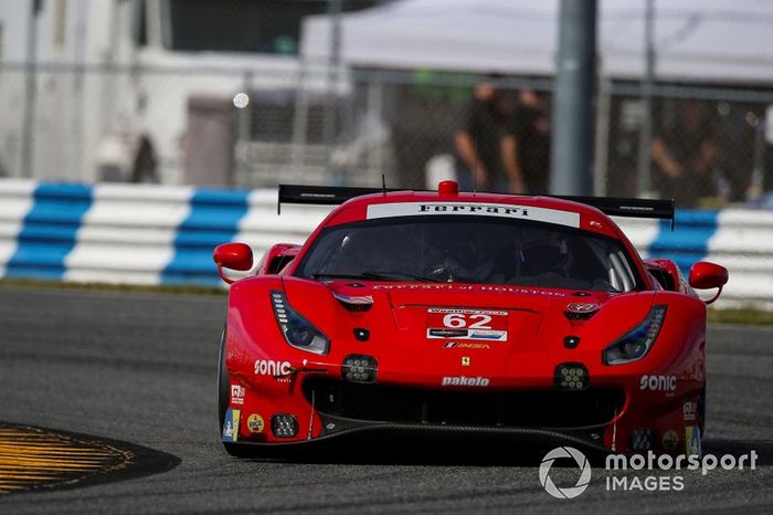 #62 Risi Competizione Ferrari 488 GTE, GTLM: Davide Rigon, Miguel Molina