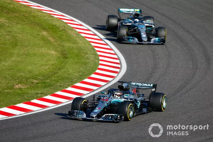Lewis Hamilton, Mercedes AMG F1 W09, y Valtteri Bottas, Mercedes AMG F1 W09