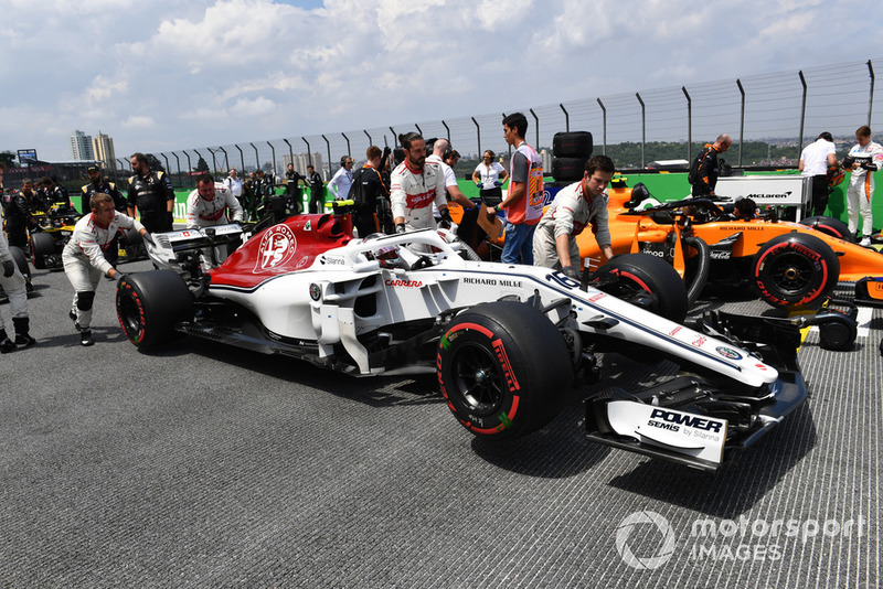 Charles Leclerc, Alfa Romeo Sauber C37 sur la grille