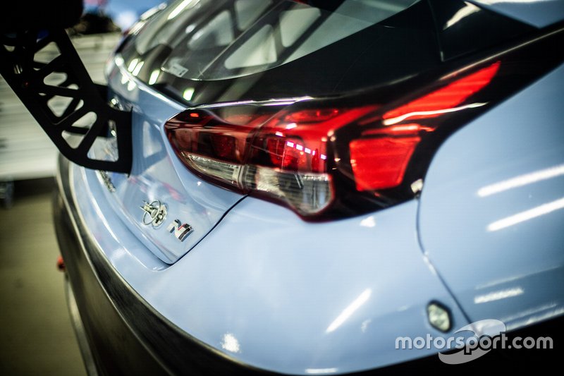 Hyundai Veloster N TCR