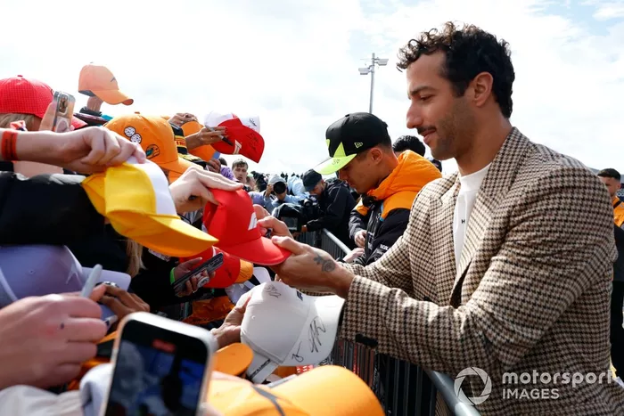 Daniel Ricciardo, Visa Cash App RB F1 Team llega a la pista