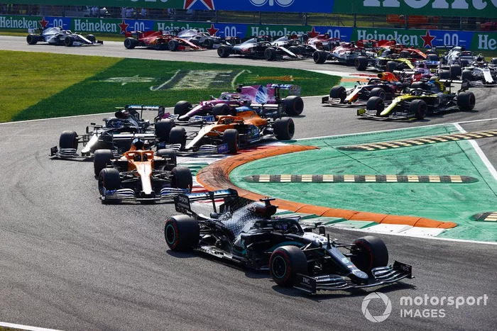 Lewis Hamilton, Mercedes F1 W11 Carlos Sainz Jr., McLaren MCL35 Valtteri Bottas, Mercedes F1 W11, Lando Norris, McLaren MCL35 