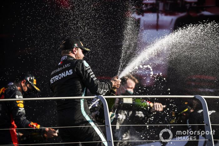 Podio: segundo lugar Valtteri Bottas, Mercedes-AMG F1