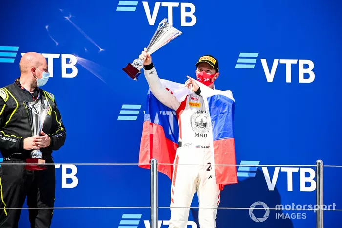 Podio: segundo lugar Nikita Mazepin, Hitech Grand Prix