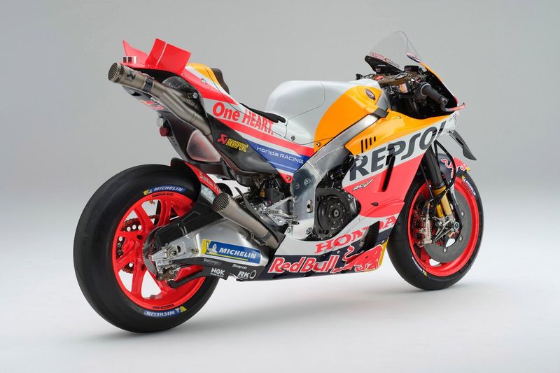 Decoración de la moto del Repsol Honda Team para 2023