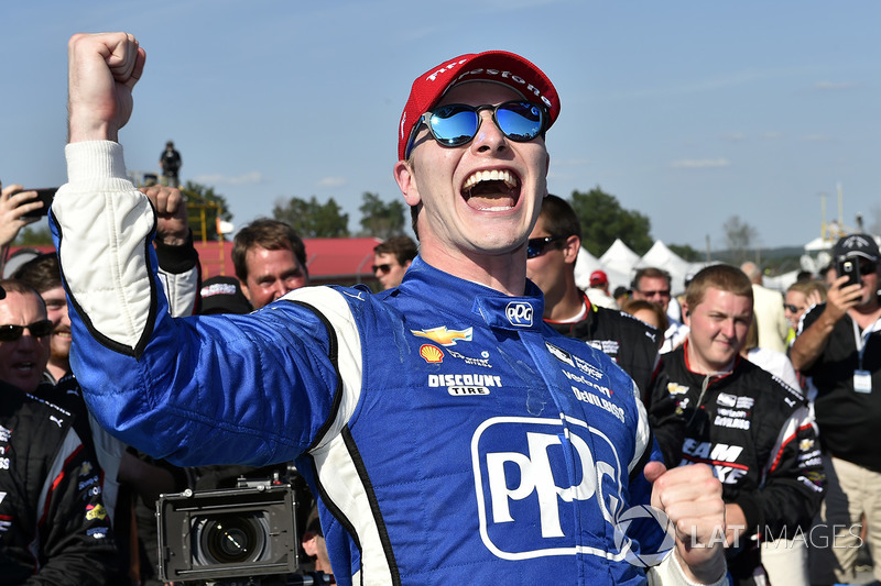 Ganador de la carrera Josef Newgarden, Team Penske Chevrolet