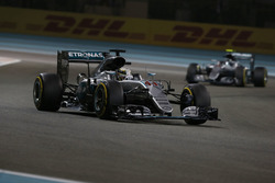 Lewis Hamilton, Mercedes AMG F1 W07 Hybrid, Nico Rosberg, Mercedes AMG F1 W07 Hybrid
