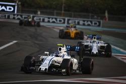 Valtteri Bottas, Williams FW38, y Felipe Massa, Williams FW38