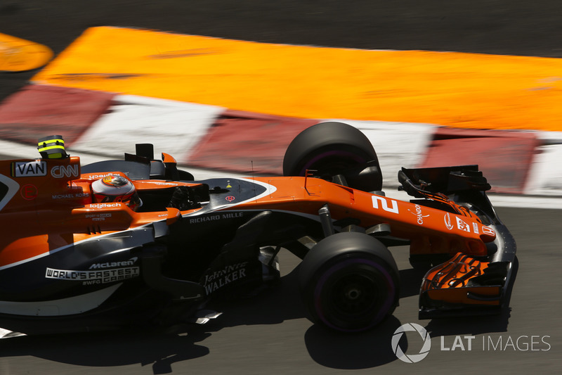 14e : Stoffel Vandoorne (McLaren-Honda)