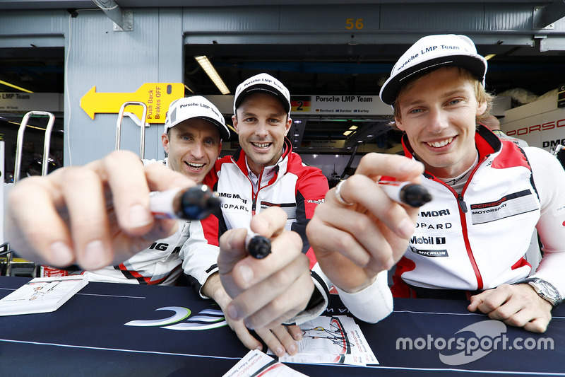 Timo Bernhard, Earl Bamber, Brendon Hartley, Porsche Team