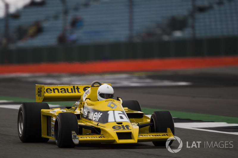 René Arnoux, Renault Sport F1 Team RS01