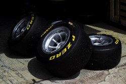 Des pneus Pirelli