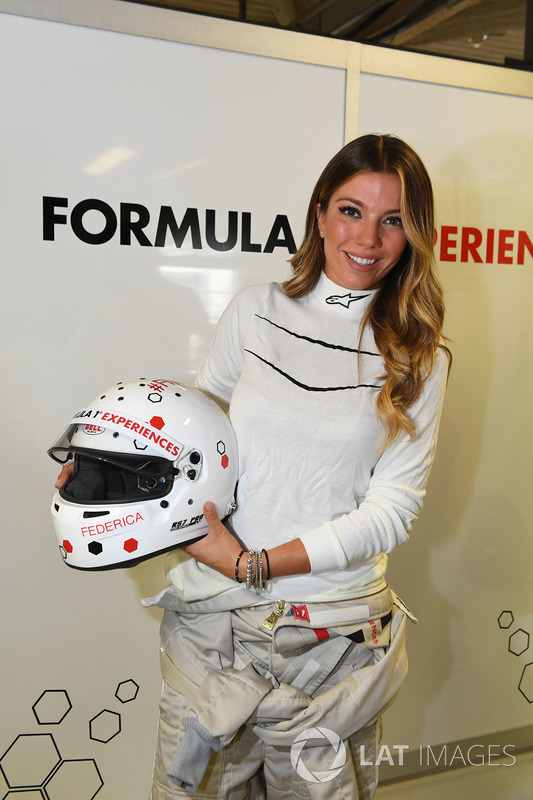 F1 Experiences, Doppelsitzerpassagierin Federica Masolin, Sky Italia