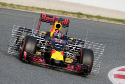 Даниил Квят, Red Bull Racing RB12