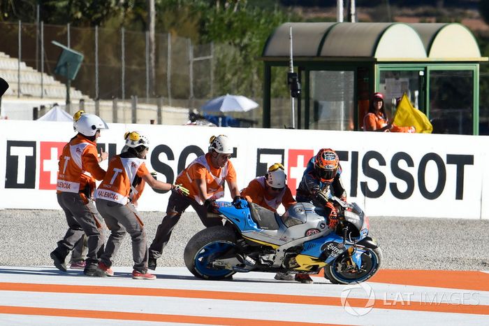 Tito Rabat, Estrella Galicia 0,0 Marc VDS, cayó de la moto después de su accidente