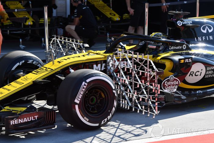 Nico Hulkenberg, Renault Sport F1 Team R.S. 18 con parrillas aerodinámicas